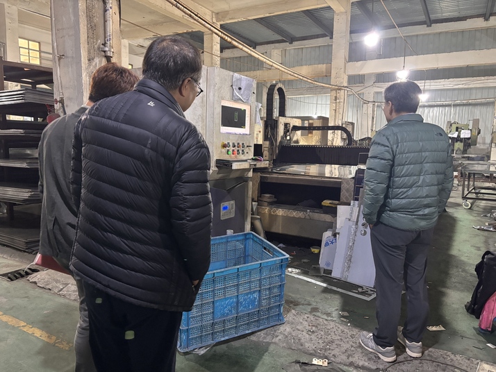 Koreanska kunder besökte Ouyue Electric för att diskutera samarbetet mellan skräddarsydd laddning och distribution av elfordon