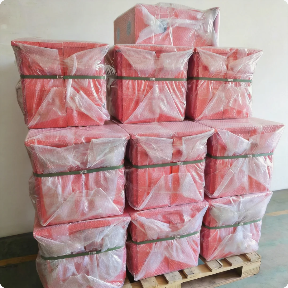 De orangea distributionslådorna som tillverkas av Ouyue Factory är på väg att exporteras till USA